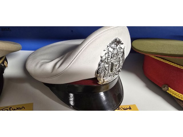 Lot 32 - thailand 1 kepie - afbeelding 3 van  3