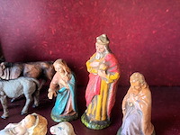 Lot 32 - vintage miniatuur kerststalfiguren. 12 stuks - afbeelding 3 van  6