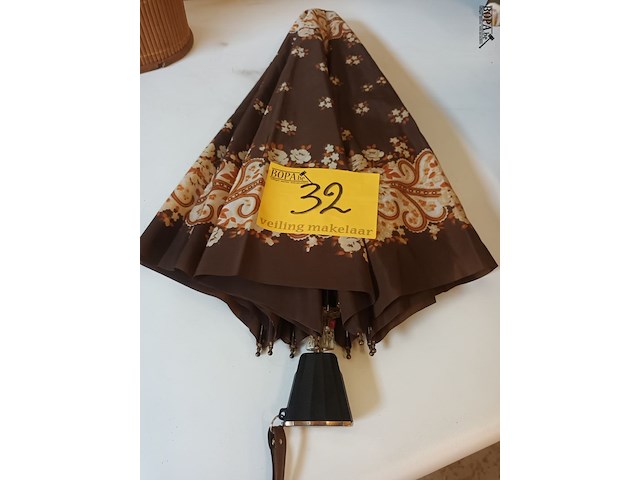 Lot 32 - vintage paraplu krups - afbeelding 1 van  6