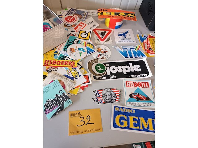 Lot 32 - vintage stickers. 150 stuks - afbeelding 1 van  6