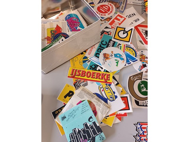 Lot 32 - vintage stickers. 150 stuks - afbeelding 4 van  6