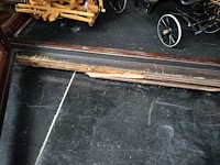 Lot 32 - vitrinekast - afbeelding 3 van  4