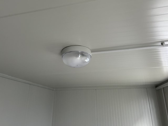 Lot 32 werfcontainer - afbeelding 3 van  14