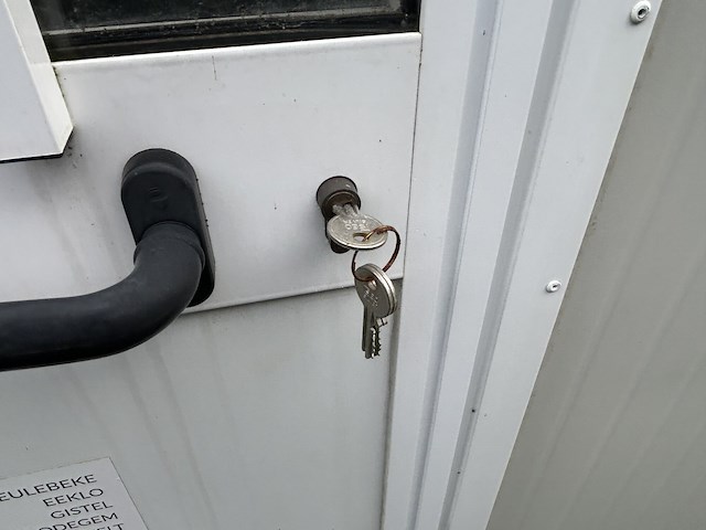 Lot 32 werfcontainer - afbeelding 9 van  14