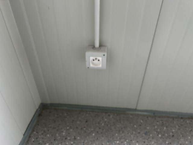 Lot 32 werfcontainer - afbeelding 10 van  14