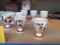 Lot 320 - eierdopjes. 11 stuks - afbeelding 4 van  4