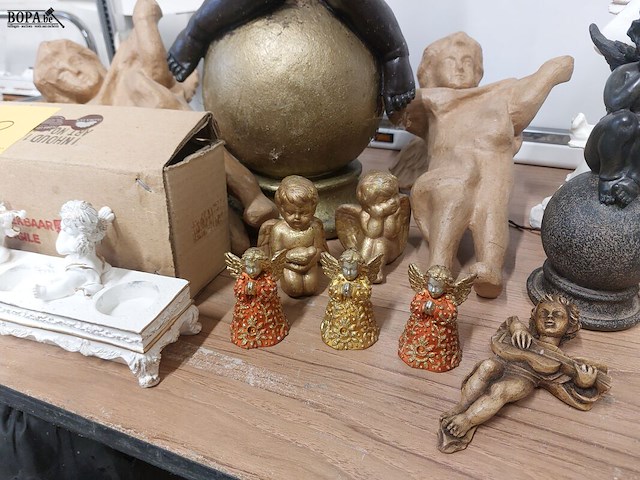 Lot 322 - diverse engelen decoratie beeldjes, ong 12 stuks - afbeelding 2 van  3