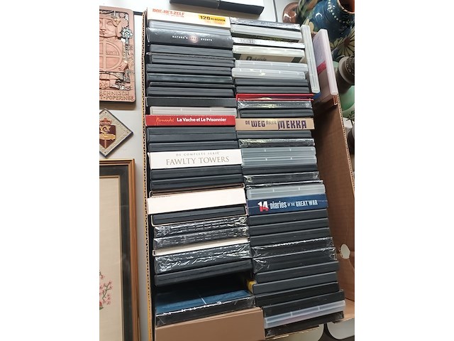 Lot 322 - dvd’s. 63 stuks - afbeelding 2 van  4