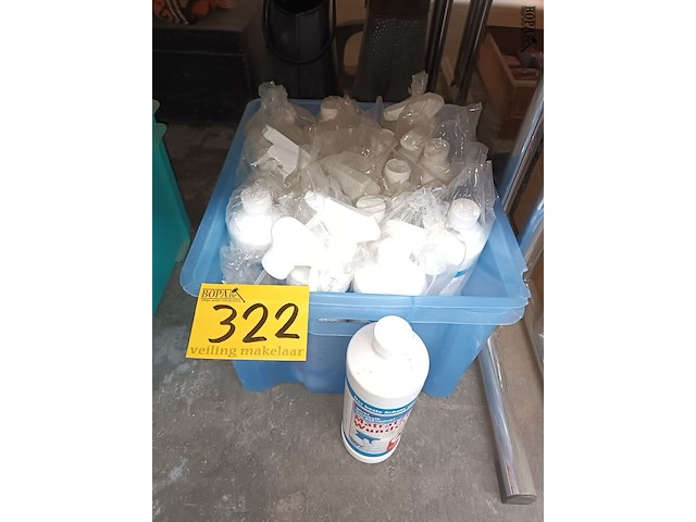 Lot 322 - product tegen huisstofmijt. 15 flessen - afbeelding 1 van  3