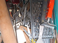 Lot 323 - bak met bestek - afbeelding 3 van  3