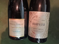 Lot 325 - wijn en champagne. 6 flessen - afbeelding 1 van  2
