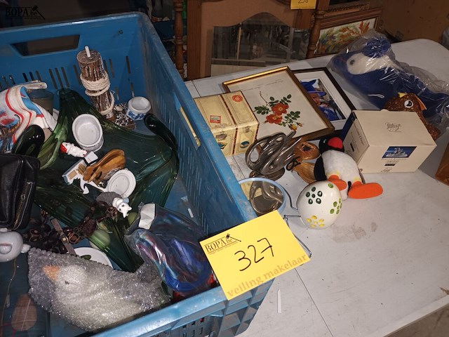 Lot 327 - decoratie - afbeelding 1 van  5