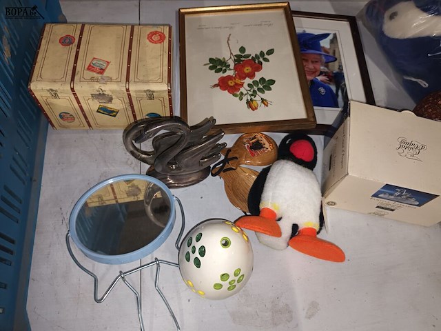 Lot 327 - decoratie - afbeelding 4 van  5