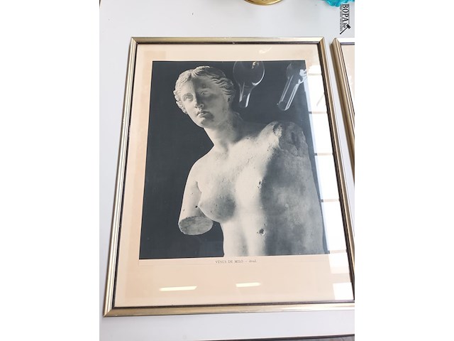 Lot 327 - kaders met romeinse beelden. 2 stuks - afbeelding 2 van  3