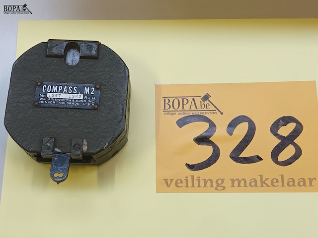 Lot 328 - compass m2 usa - afbeelding 1 van  3