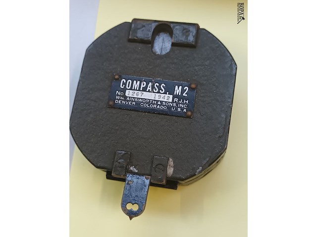 Lot 328 - compass m2 usa - afbeelding 2 van  3