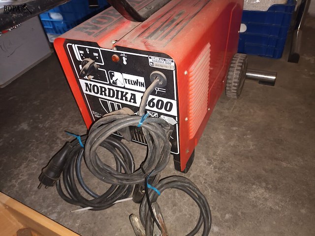 Lot 328 - laspost nordika - afbeelding 4 van  4