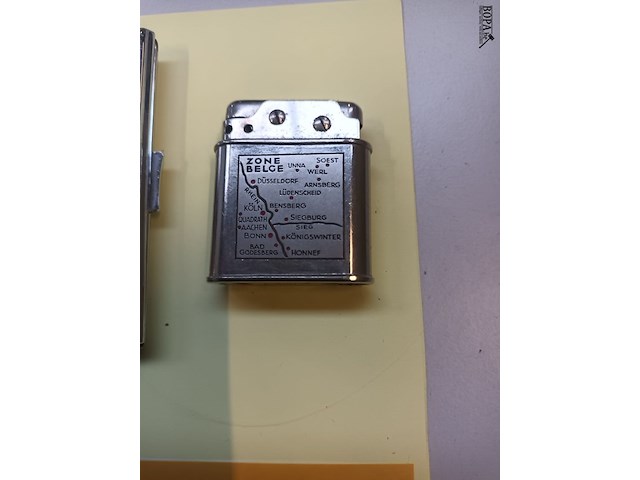 Lot 329 - aansteker en sigarendoosjes - afbeelding 2 van  6