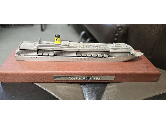 Lot 329 - miniatuur cruise schepen op schaal, 6 stuks - afbeelding 4 van  7