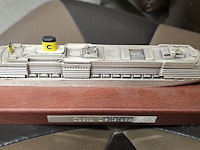 Lot 329 - miniatuur cruise schepen op schaal, 6 stuks - afbeelding 5 van  7