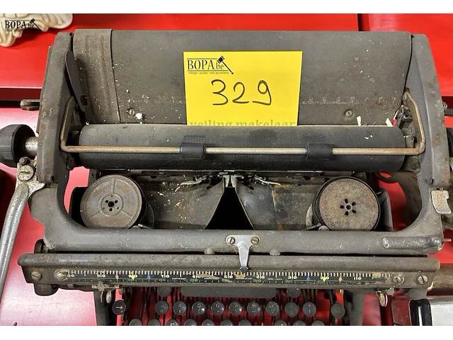 Lot 329 - retro typmachine underwood - afbeelding 2 van  2