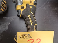Lot 33 - accu slagschroefmachine dewalt - afbeelding 1 van  4