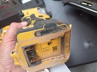 Lot 33 - accu slagschroefmachine dewalt - afbeelding 4 van  4