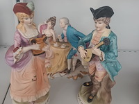 Lot 33 - biscuit beeldjes. 3 stuks - afbeelding 5 van  5