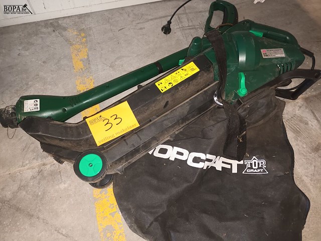 Lot 33 - bladblazer en kantenmaaier - afbeelding 1 van  4