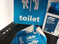 Lot 33 - diversen voor het toilet. 9 stuks - afbeelding 2 van  5