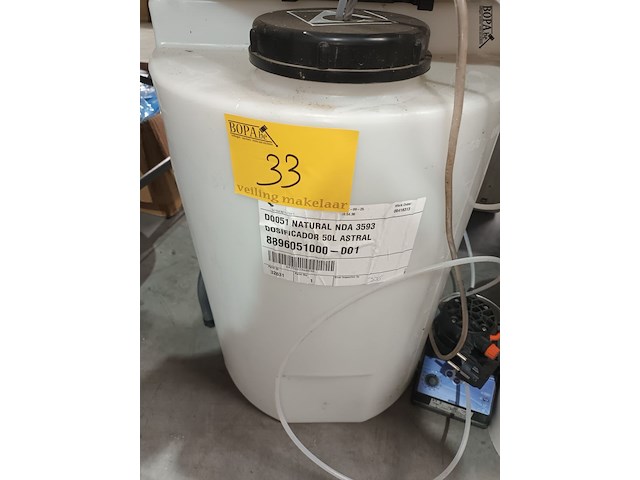 Lot 33 - doseerpomp astral pool - afbeelding 2 van  5