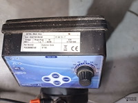 Lot 33 - doseerpomp astral pool - afbeelding 4 van  5