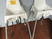 Lot 33 - kinderstoel. 2 stuks - afbeelding 1 van  4