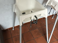 Lot 33 - kinderstoel. 2 stuks - afbeelding 2 van  4