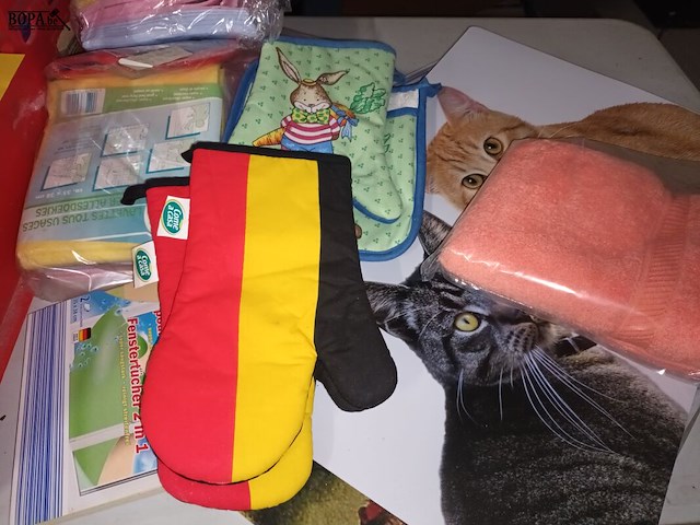 Lot 33 - linnen en poetsmateriaal - afbeelding 5 van  7