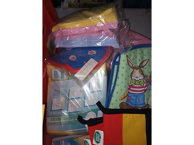 Lot 33 - linnen en poetsmateriaal - afbeelding 6 van  7