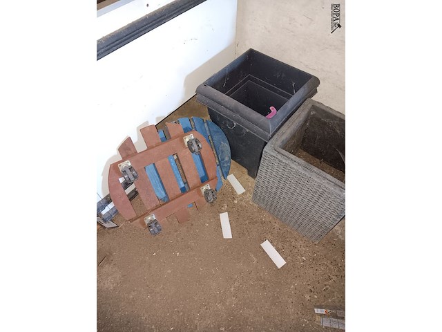 Lot 33 - lot bloempotjes - afbeelding 2 van  4