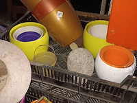 Lot 33 - lot bloempotjes - afbeelding 3 van  4