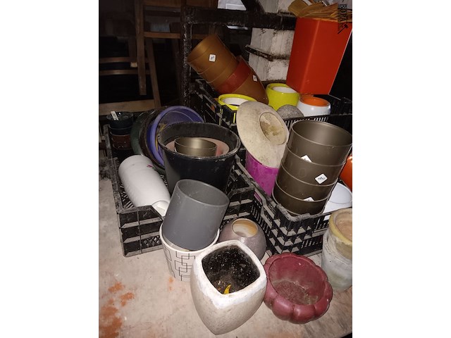 Lot 33 - lot bloempotjes - afbeelding 4 van  4