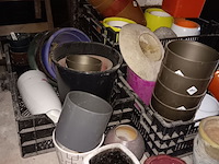 Lot 33 - lot bloempotjes - afbeelding 4 van  4