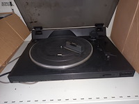 Lot 33 - platenspeler akai - afbeelding 1 van  3