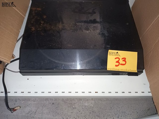 Lot 33 - platenspeler akai - afbeelding 3 van  3
