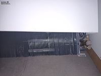 Lot 33 - radiator - afbeelding 2 van  3