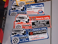 Lot 33 - rally ieper stickers, jaren ‘70. 21 stuks - afbeelding 2 van  5