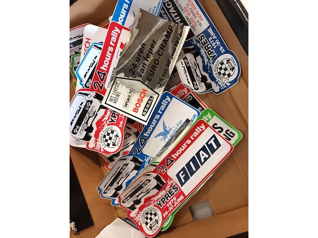 Lot 33 - rally ieper stickers, jaren ‘70. 21 stuks - afbeelding 5 van  5