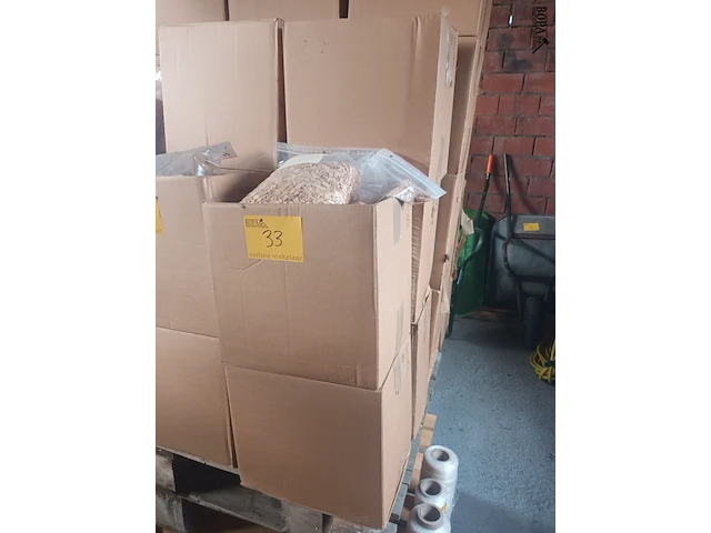 Lot 33 - rookhout snippers beuk 1 kg. 19 stuks - afbeelding 1 van  2