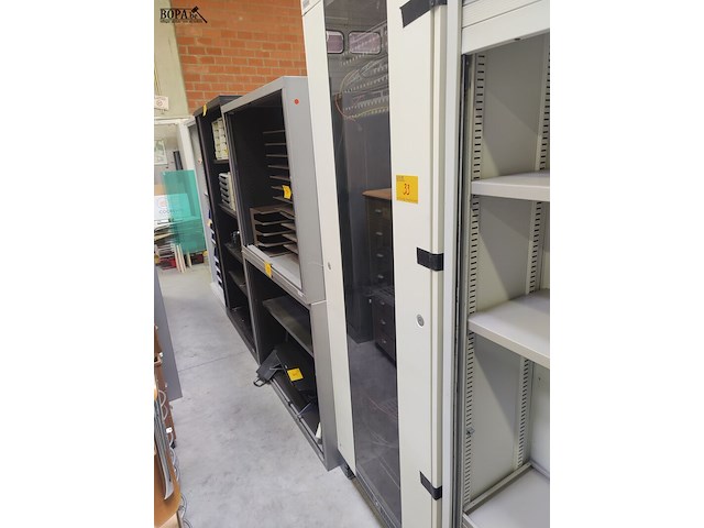 Lot 33 - serverkast alcatel - afbeelding 1 van  7
