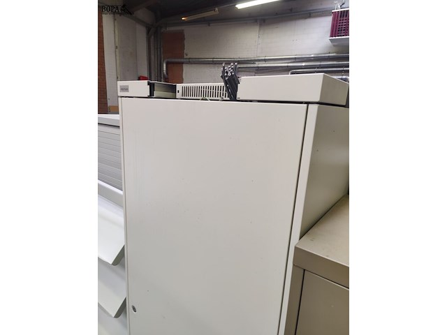 Lot 33 - serverkast alcatel - afbeelding 7 van  7