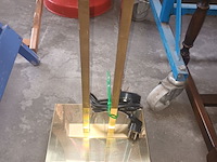 Lot 33 - staande lamp deknudt - afbeelding 2 van  5