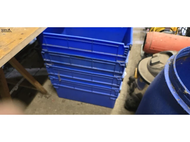 Lot 33 - stapelbakken blauw 4 stuks - afbeelding 1 van  2